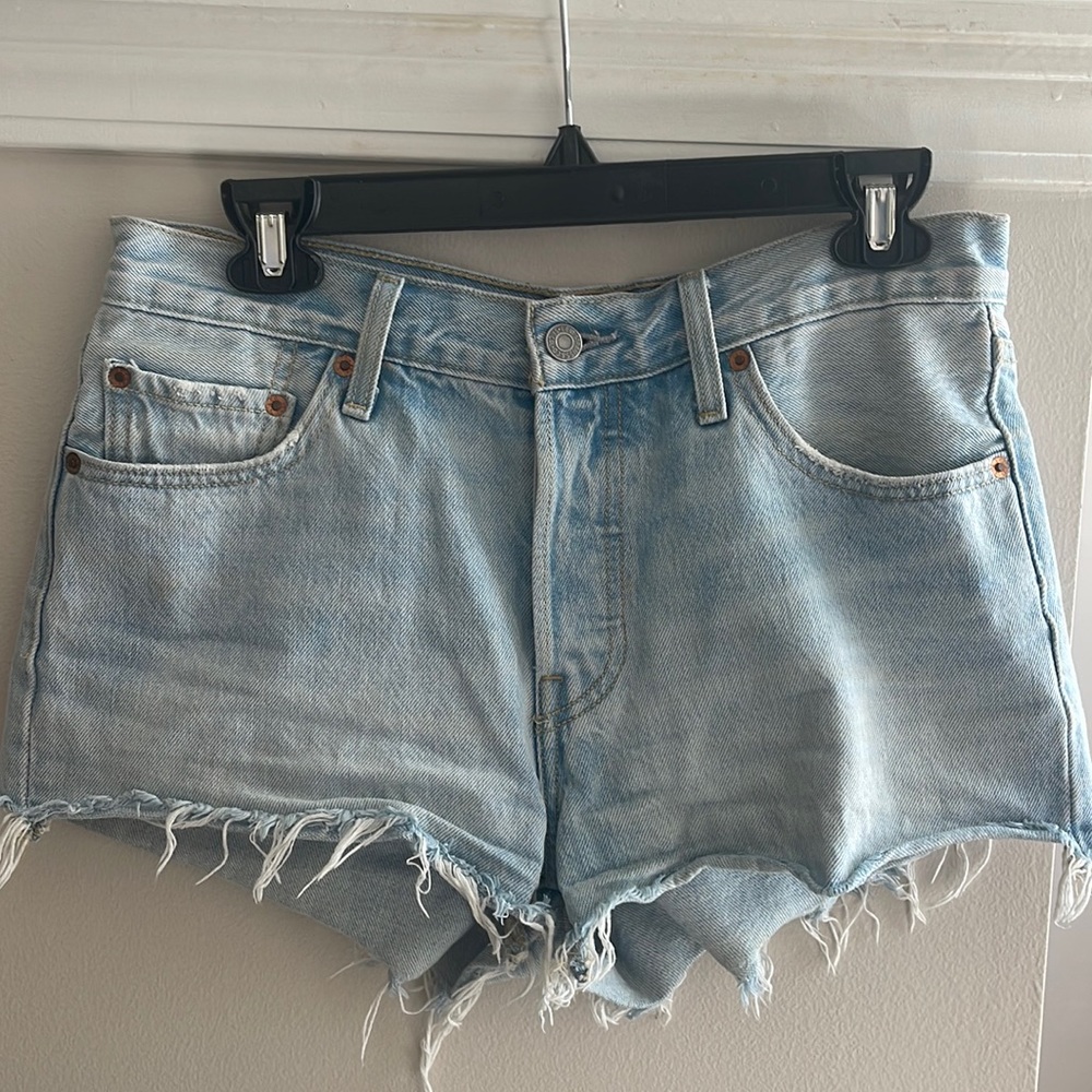 LEVI 501 Distressed Shorts